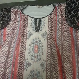 Roz and Ali top size 1X